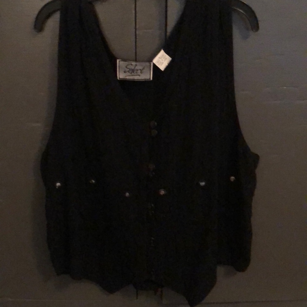 Select Vest - L 🌹